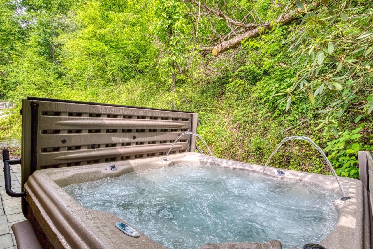 Hidden Creek, Pool Table, Hot Tub, 1089 Free Tickets Each Paid Day, Dollywood And More แกตลิงเบิร์ก ภายนอก รูปภาพ