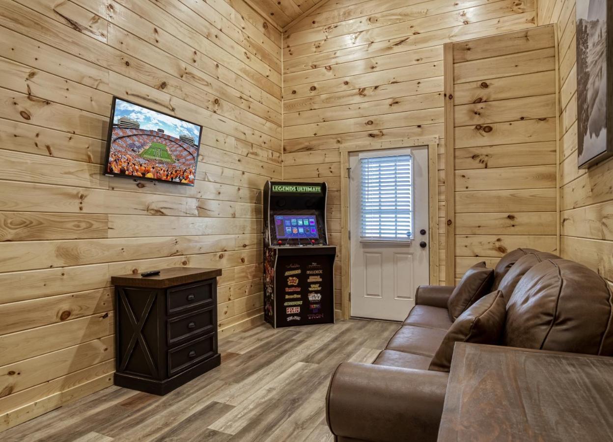 Hidden Creek, Pool Table, Hot Tub, 1089 Free Tickets Each Paid Day, Dollywood And More แกตลิงเบิร์ก ภายนอก รูปภาพ