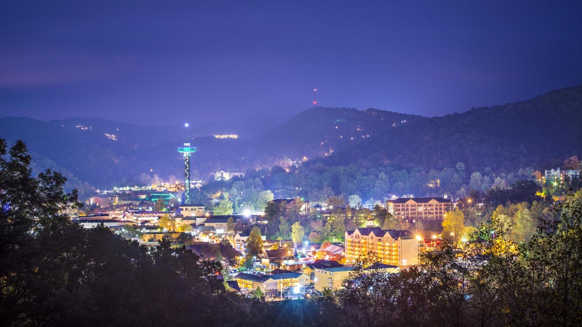 Hidden Creek, Pool Table, Hot Tub, 1089 Free Tickets Each Paid Day, Dollywood And More แกตลิงเบิร์ก ภายนอก รูปภาพ